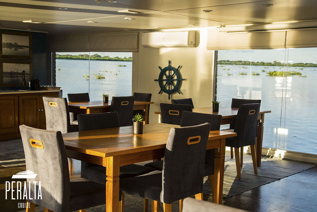 Barco Hotel Peralta - Image 2