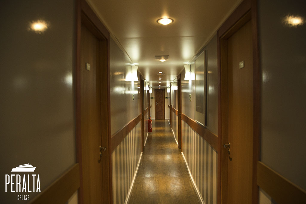 Barco Hotel Peralta - Image 16